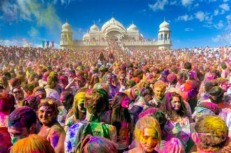 เทศกาล Holi การเฉลิมฉลองสีสันและความรักในฤดูใบไม้ผลิของอินเดีย